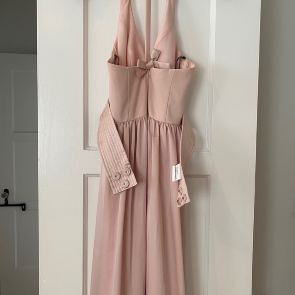 V Neck Halter Gown with Sash
WHITE BY VERA WANG - Picture 3 of 8